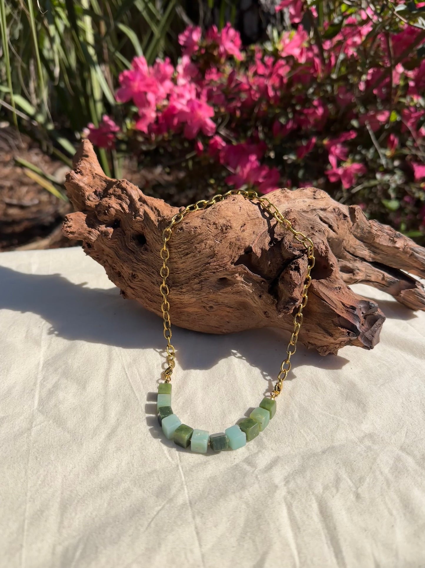 Coastal Line Isle Bar Necklace