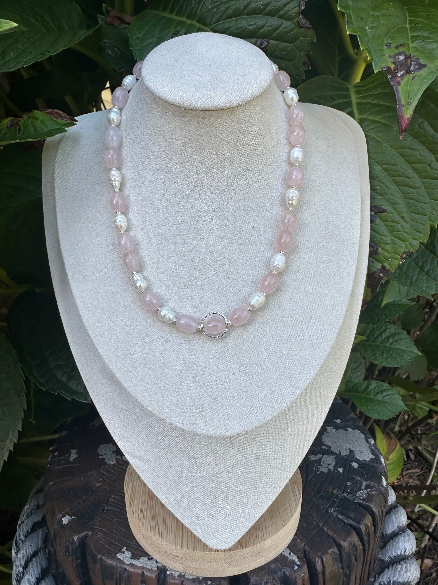 Old Savannah Blush Beaded Choker