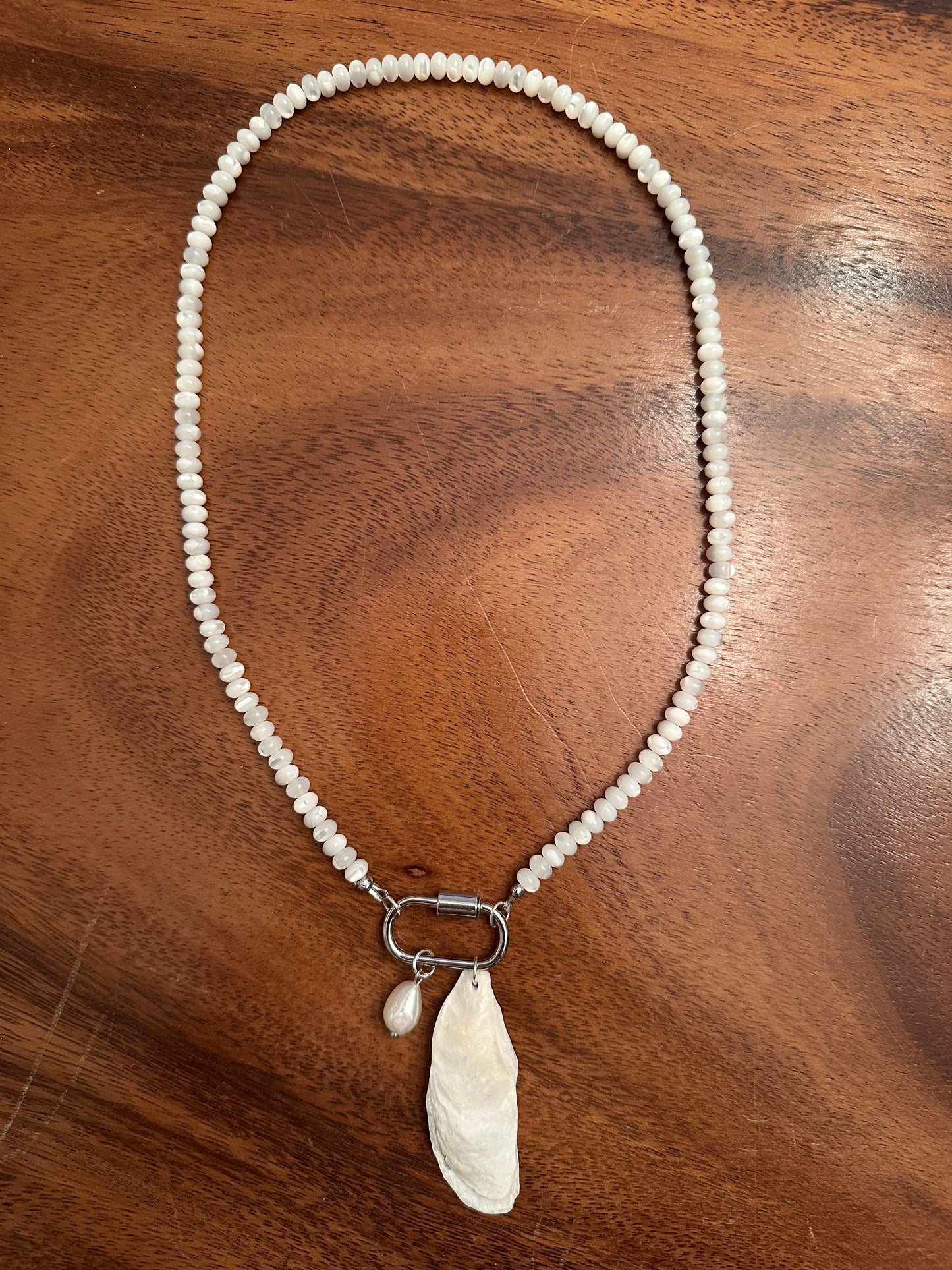 Oyster Pearl Beaded Necklace