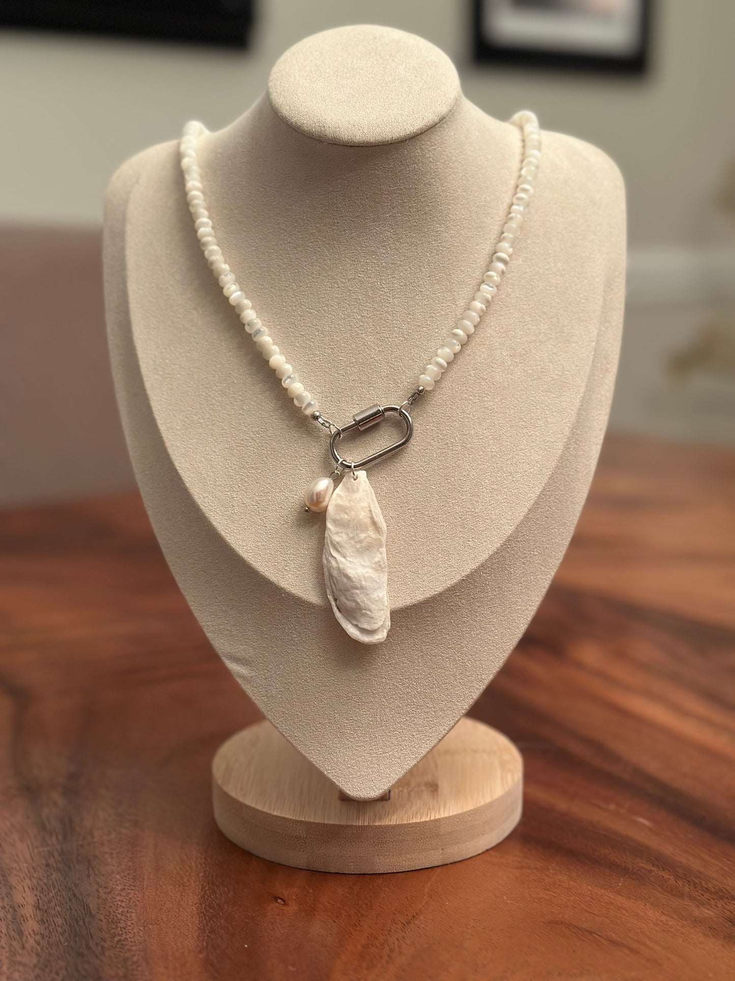 Oyster Pearl Beaded Necklace