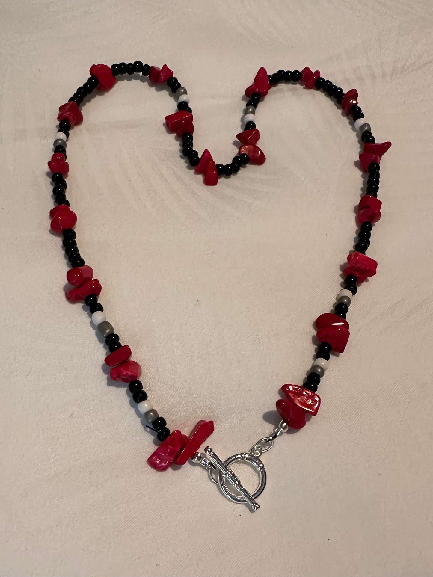 Between The Hedges Beaded Necklace with Black Stones