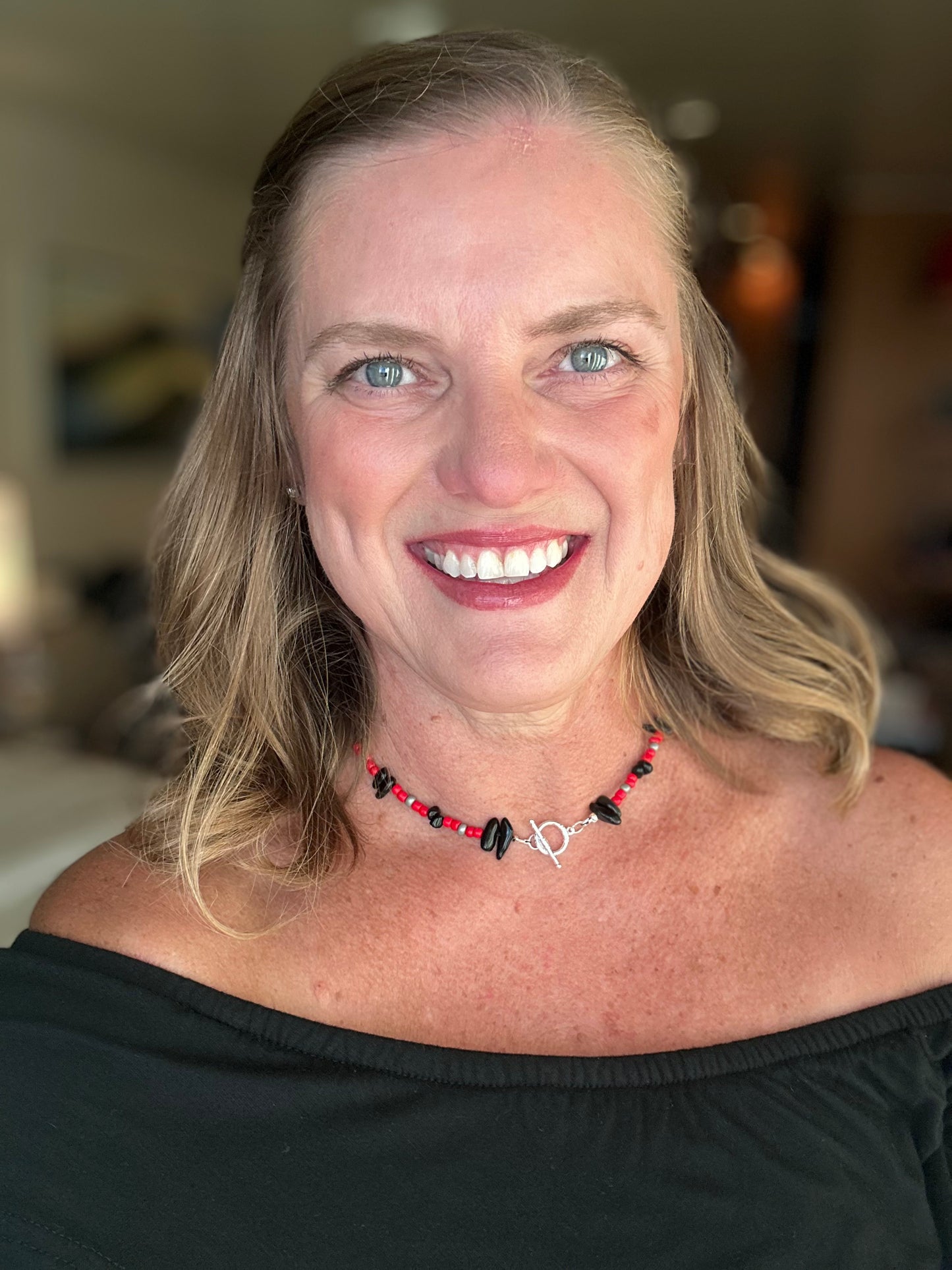 Between The Hedges Beaded Necklace with Black Stones